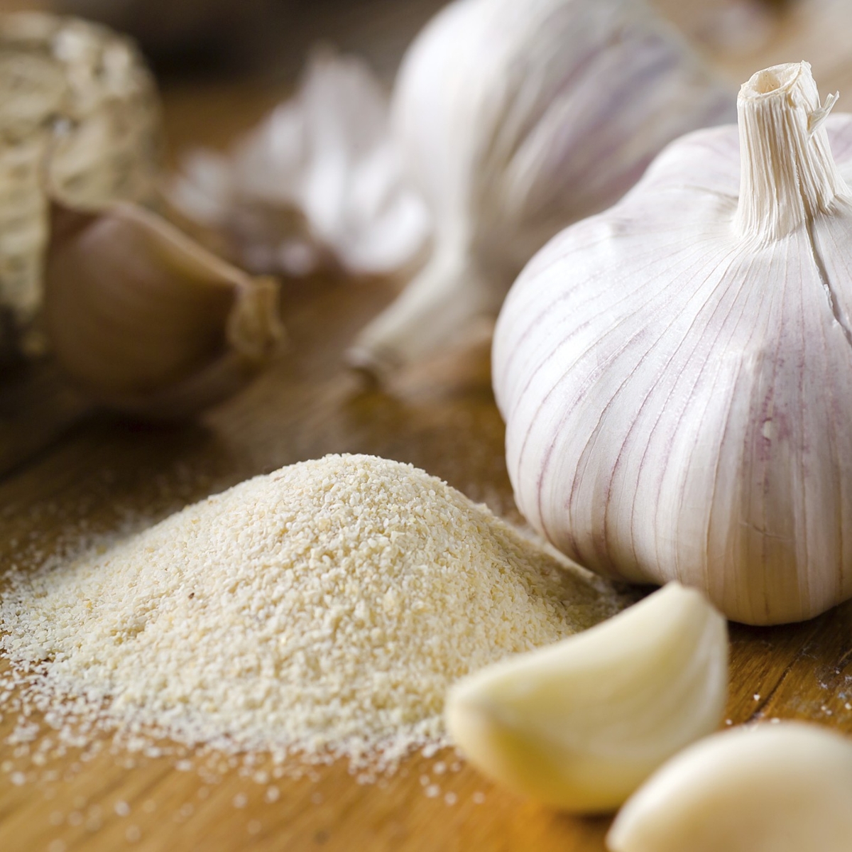 1200-166224206-garlic-powder